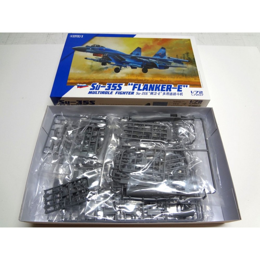 #3426 12653-2_plastovy-model-lietadlo-gwh-l7207-su-35s--flanker-e--1-72