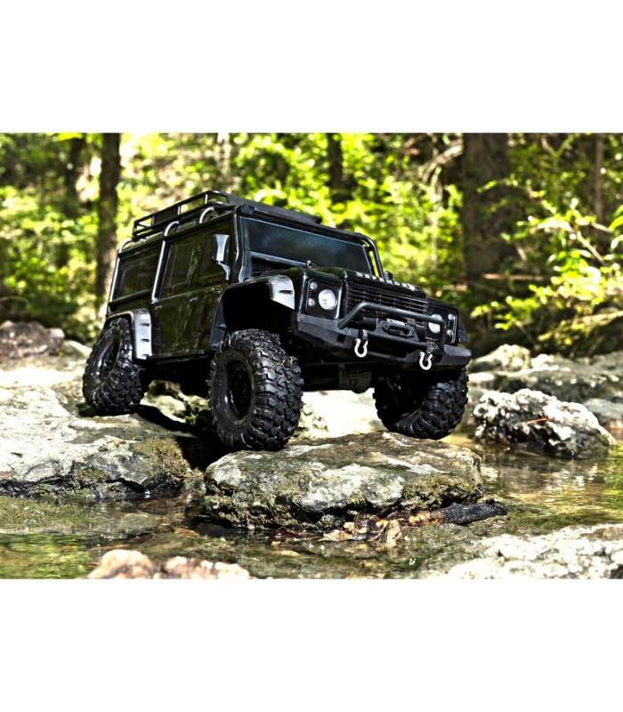 #0707 82056-4-Defender-BLK-ACTION-3qtr-1740